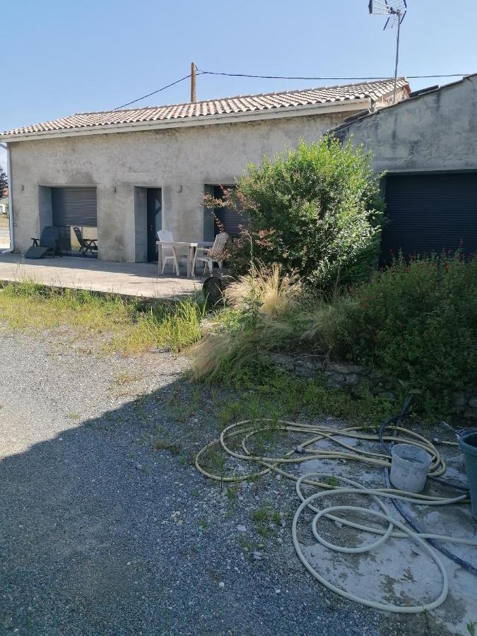 Nuit Au Calme Saint-Bonnet-sur-Gironde المظهر الخارجي الصورة